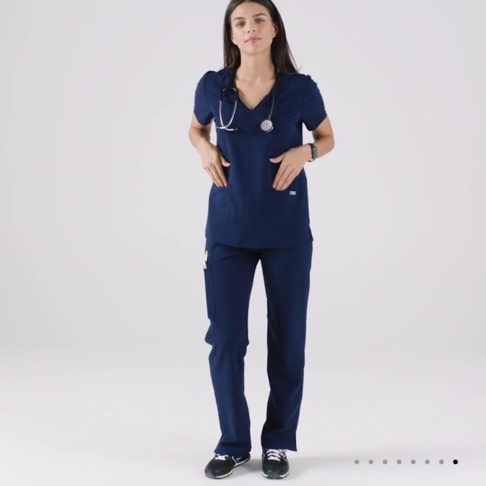 FIGS Scrubs Set